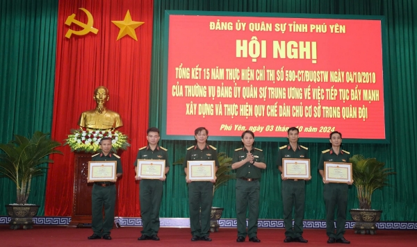 Hình ảnh cho bài viết Đảng ủy Quân sự tỉnh thực hiện hiệu quả Quy chế dân chủ cơ sở